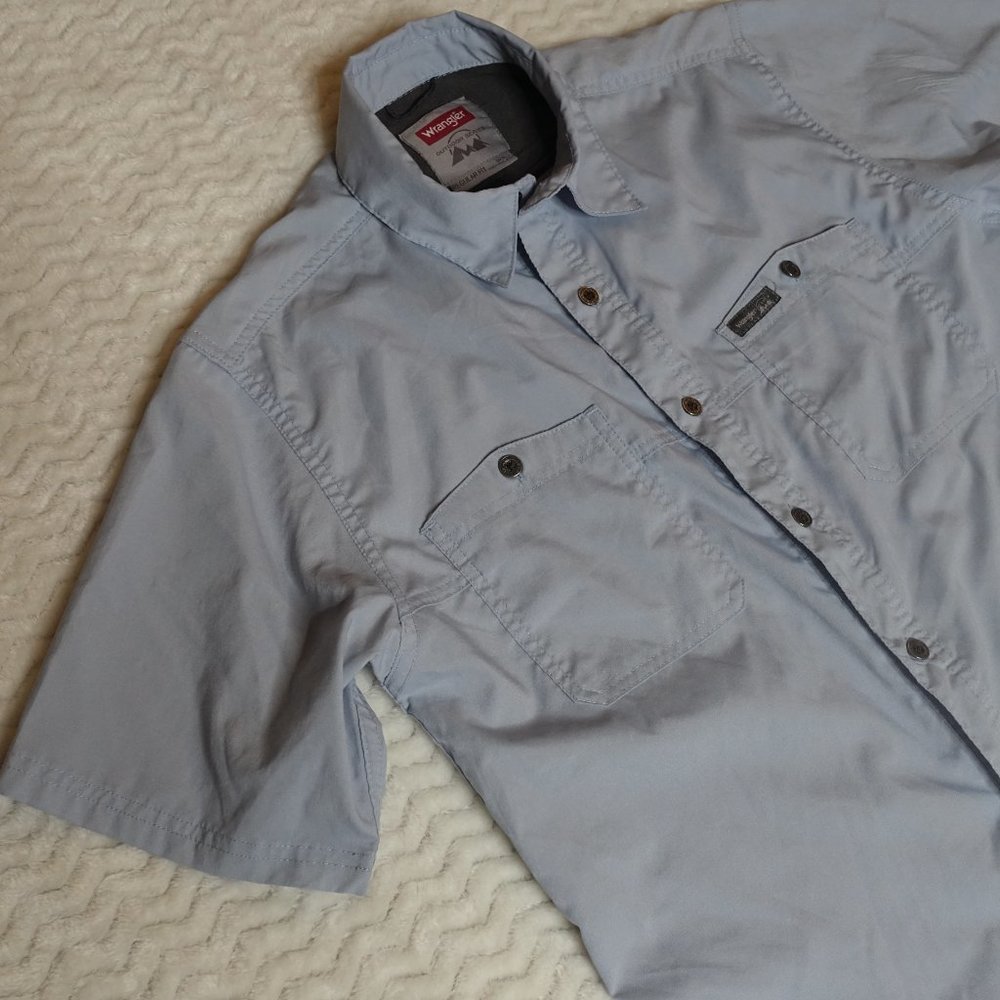 Wrangler Button Down Shirt Adult Small Blue Outdoor Series Regular Fit Men's